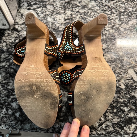 Alora (formerly European Heels) Santa Fe 3 1/2" Sz 39 (US 9) Gently used - Picture 6 of 8